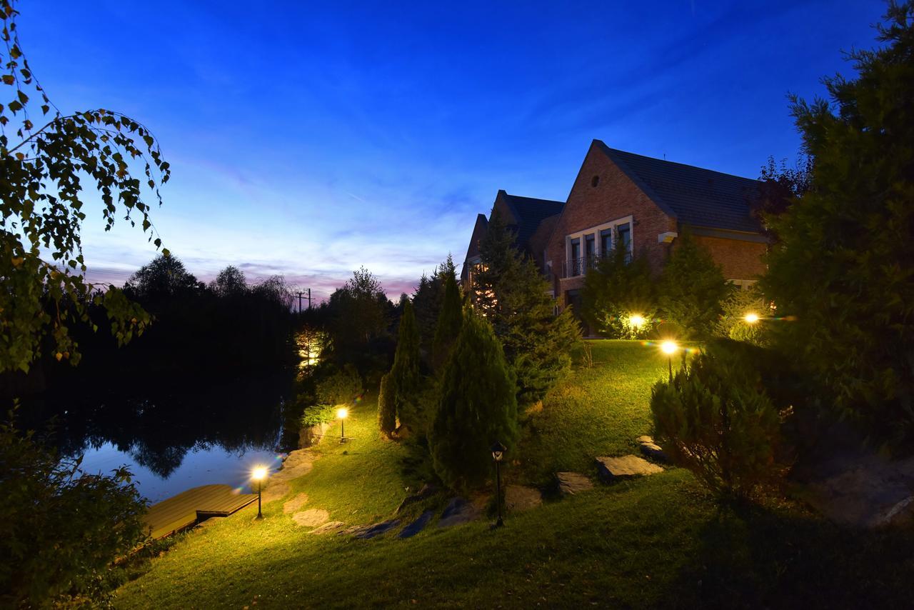 Lacul Verde Resort Плоєшті Екстер'єр фото
